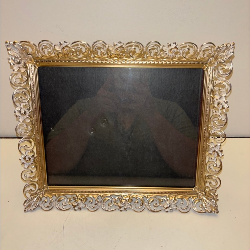 Gold tone 8x10 Hollywood Regency Metal Photo Frame Tabletop Wall